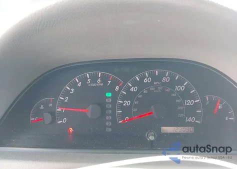 2005 Toyota Camry Le z USA, uszkodzony, nr VIN 4T1BE30K55U546429